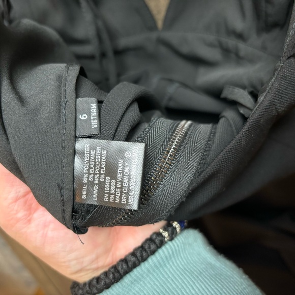 Gianni Bini Jumpsuit elegant cocktail party Romper |  Deep V | Flare leg Black - Picture 8 of 10